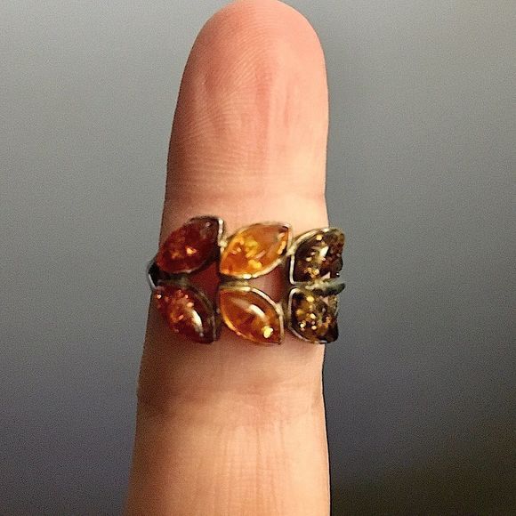 Vintage Sterling Silver and Three Shades of Amber Statement Ring - Picture 13 of 13